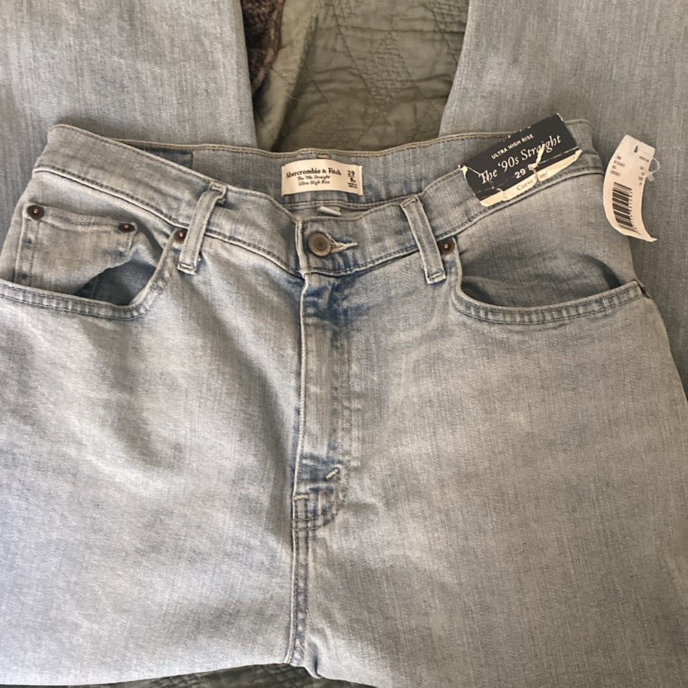 Abercrombie & Fitch The 90’s Straight Ultra High Rise Jeans Light Wash 29/8r - Picture 3 of 8